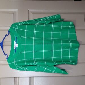 Max Studio green and white crew neckrunek sweater size large